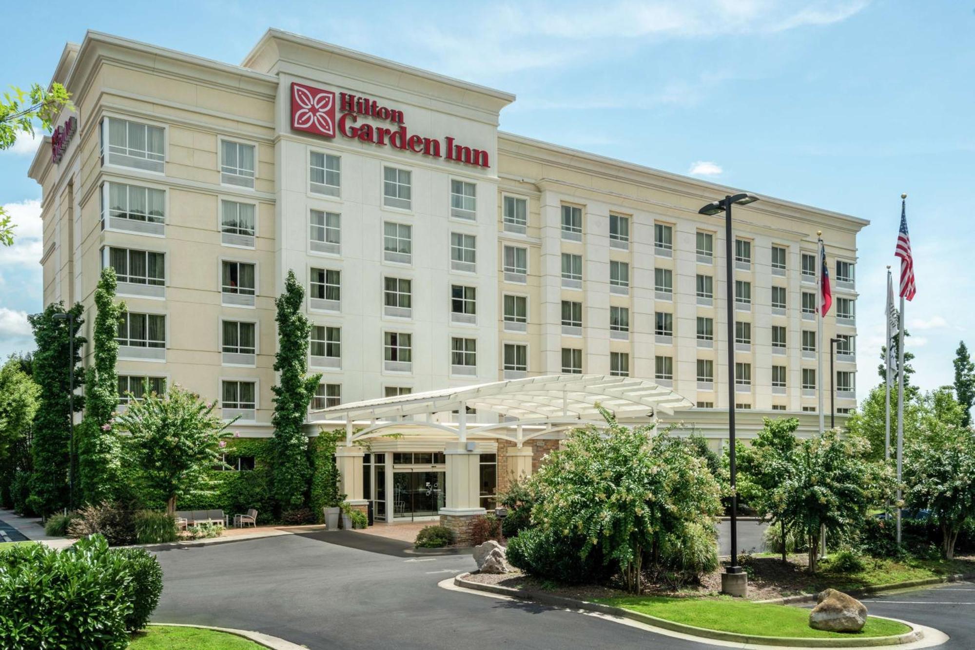 Hilton Garden 3*